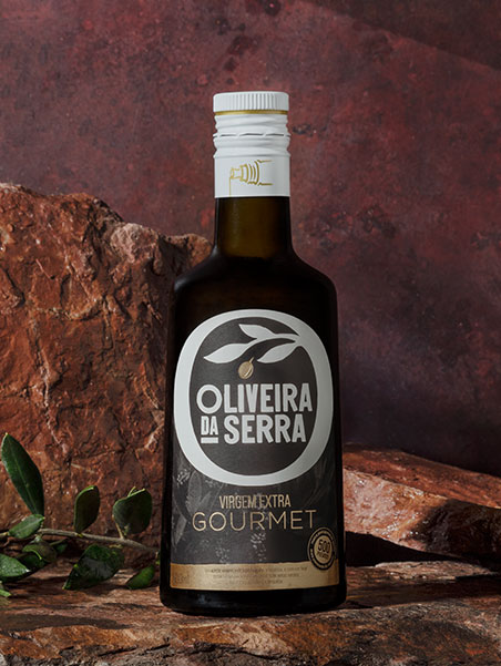 Garrafa de azeite virgem extra gourmet oliveira da serra